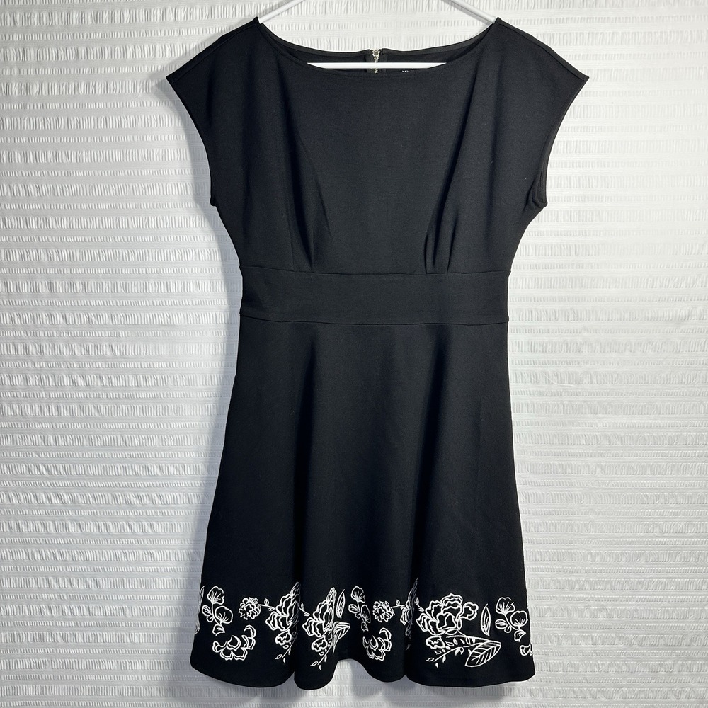 Kate Spade Embroidered Fiorella Dress M Black Floral Fit & Flare A-Line